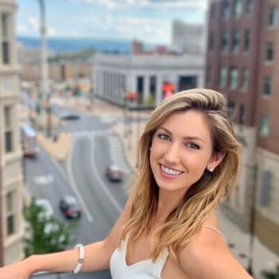 Alex Hogan Fox News, Bio, Age, Wikipedia, Husband, Height, Married, Birthday, Salary and Net Worth