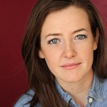 Stephanie Allynne Photo