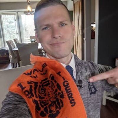 Derek Kevra Announcement, Wife, FOX 2 News, Bio, Age, Twins, Salary, Height and Net Worth