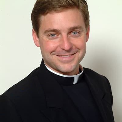 Jonathan Morris Father, Wife, Bio, Age, Illness, Actor, Former Priest, Height, Salary and Net Worth