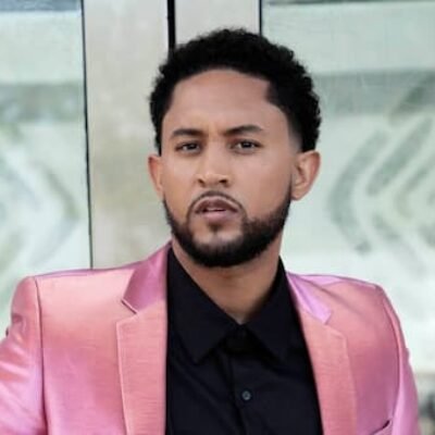 Tahj Mowry Wife, Net Worth, Bio, Age, Brothers, Sisters, Full House, Height, Movies and TV Shows