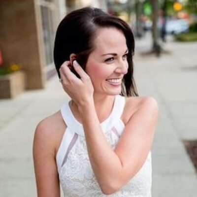 Emily Wahls Fox 32, Bio, Age, Photos, Meteorologist, Husband, Salary and Net Worth