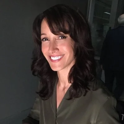 Jennifer Beals Photo
