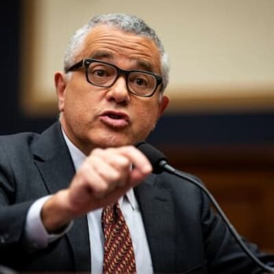Jeffrey Toobin CNN, Bio, Age, Books, Brother, Wife, Zoom Video, Family, Legal Analyst, Salary and Net Worth