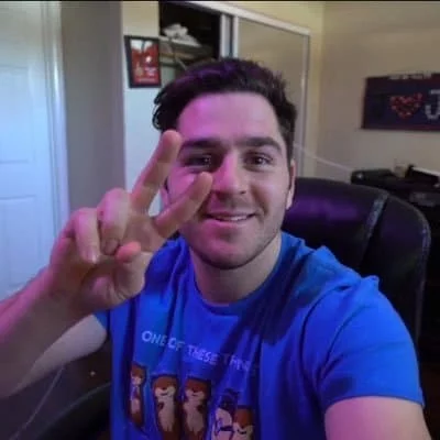 Julien Solomita Bio, Age (Jenna Marbles’ Partner), Birthday, Twitch, Merch, Net Worth, Brother and Shirtless