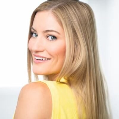 iJustine Bio, Age, Net Worth, Partner, Married, Youtube, Criminal Minds, Movies, Height. and Iphone 12
