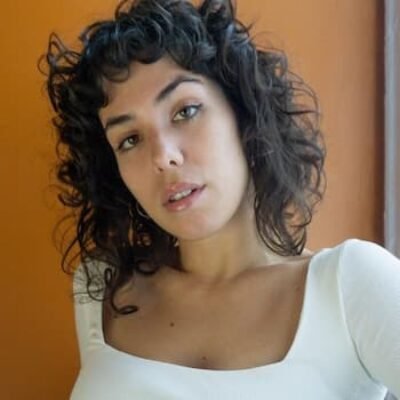 Jessica Darrow Bio, Age, Actress, Encanto, Luisa Song, Movies, Height, TV Shows and Net Worth