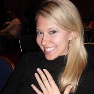 Hilary Crowder Bio, Age, Education, Ethnicity, Height, Husband, Steven Crowder, Salary, Net Worth, Illness