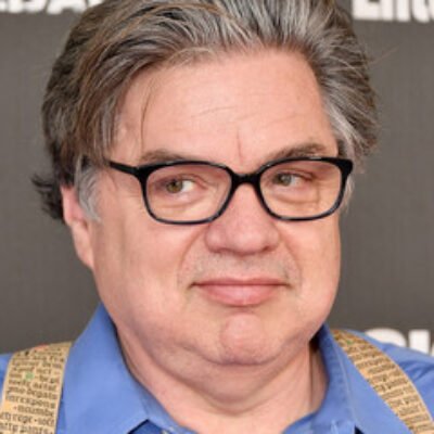 Oliver Platt Bio, Age, Nationality, Height, Parents, Wife, Net Worth