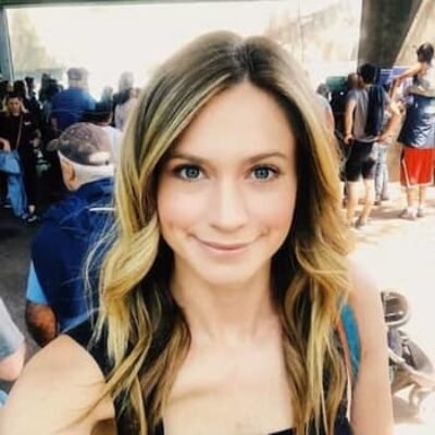 Ellison Barber NBC News, Bio, Age, Bathing Suit, Feet, Measurements, Husband, Leaving Fox and Net Worth