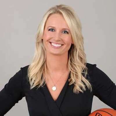 Sarah Kustok Photo