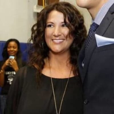 Veronica Gutierrez Bio, Wiki, (Devin Booker’s Mother) Age, Cosmetology, Melvin, Husband and Net Worth