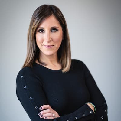 You are currently viewing Yasmin Vossoughian MSNBC, Bio, Wiki, Age, Spouse, Husband, Wedding, CNN, Face, Mouth, Iranian and Ethnicity