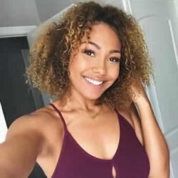 Parker McKenna Posey Bio, Age, Movies, Partner, Parents and Net Worth