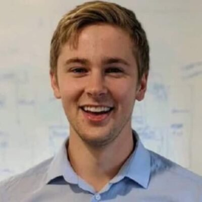 Bertie Highmore Bio, Age, Wiki, Movies, Twin, Height, Family, Brother, Net Worth, TV Shows