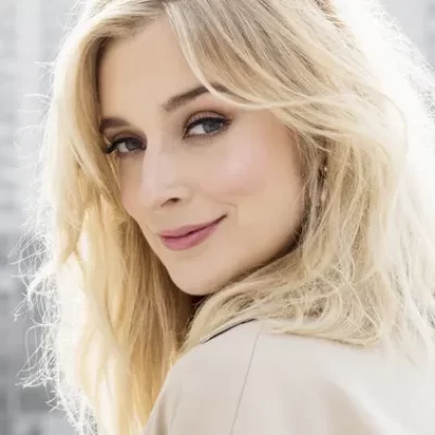 Caitlin FitzGerald Bio, Age, Wiki, Height, Net Worth, Family, Aidan Turner, TV Shows, Movies, Succession