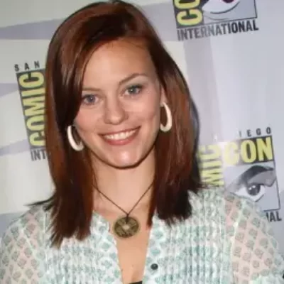 Cassidy Freeman Bio, Age, Family, Husband, Height, Movies and TV Shows