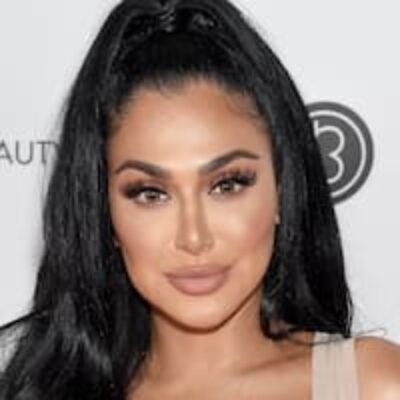 Huda Kattan Net Worth, Husband, Sister, Bio, Age, Ethnicity, Family and Daughter