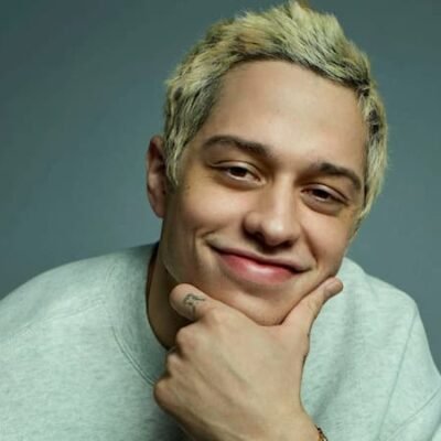 Pete Davidson (Kim Kardashian) Bio, Age, Wiki, Nationality, Net Worth, Height, Parents, Ariana Grande, Mom, Dad, Movies, SNL