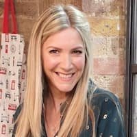 Lisa Faulkner photo