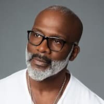 BeBe Winans Bio, Age, Ethnicity, Siblings, Wife, Children, Songs, Height and Net Worth