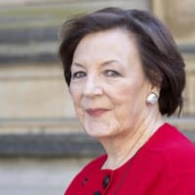 Delia Smith Bio, Age, Family, Religion, Husband, Delia, Restaurant, Yorkshire Pudding