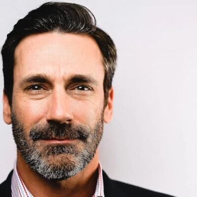 Jon Hamm Bio, Age, Wiki, Wife, Net Worth, Family, Children, Mad Men, Movies, TV Shows
