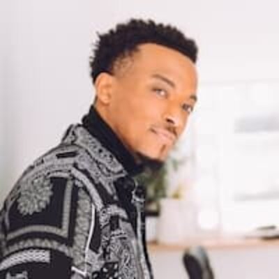 Jonathan McReynolds Bio, Age, Ethnicity, Parents, Height, Net Worth and Music
