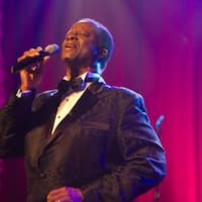 Larnelle Harris Bio, Age, Wife, Family, Husband, Kids, Net Worth and Music