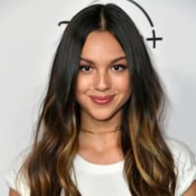 Olivia Rodrigo Bio, Age, Parents, Boyfriend, Height, Tours, Concert, DE Javu, Songs