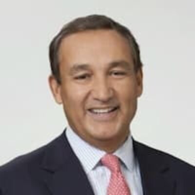 Oscar Munoz Bio, Age, Wife, Education, House, Net Worth and United Airlines