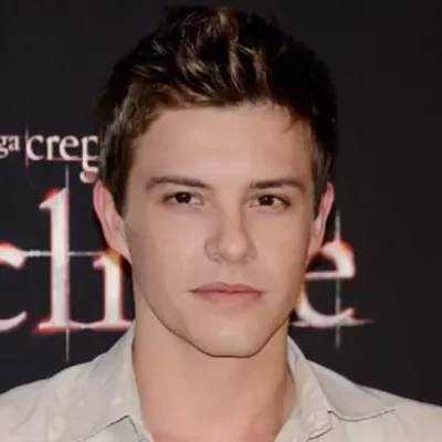 Xavier Alexander Wahlberg Actor, Twilight, Bio, Age, Wikipedia, Girlfriend, Mother and Movies