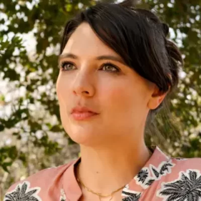 Taylor Jenkins Reid Books, Bio, Age, Height, Husband, Parents and Net Worth