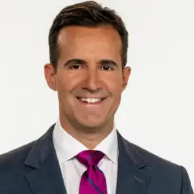 David Wade WBZ, Bio, Age, Wife, Family, Height, Salary and Net Worth