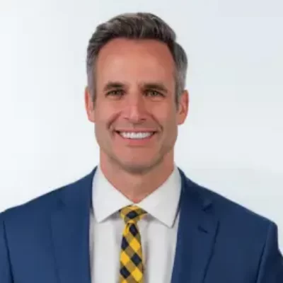 Kris Laudien CBS News, Bio, Wife, Age, KARE 11, Married, Family, Height, Salary and Net Worth