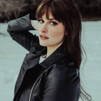 Courtney LaPlante Photo